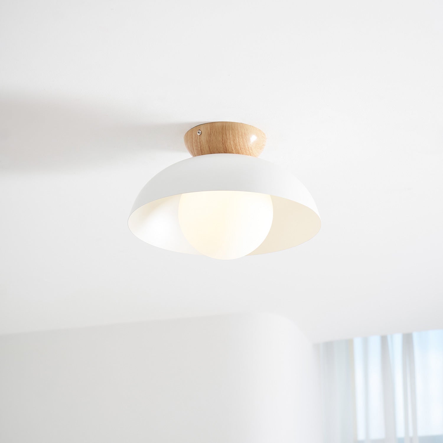 Deckenleuchte Metall Glas Weiß, Skandinavisches Design für Schräge Decken