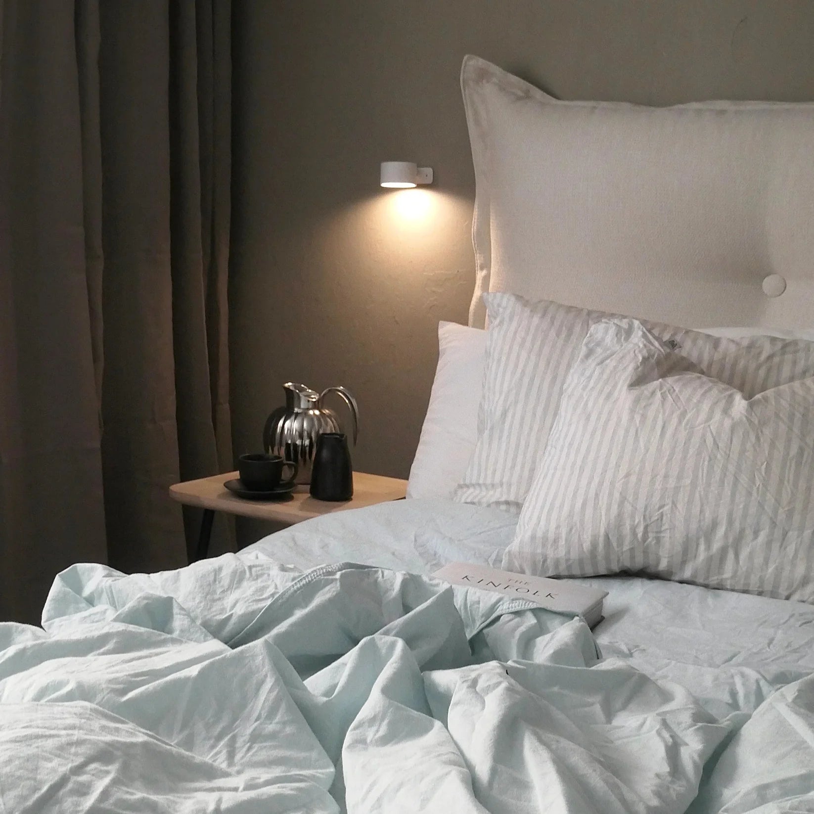 Wiederaufladbare LED-Wandleuchte – kabellos, dimmbar, 360° drehbar