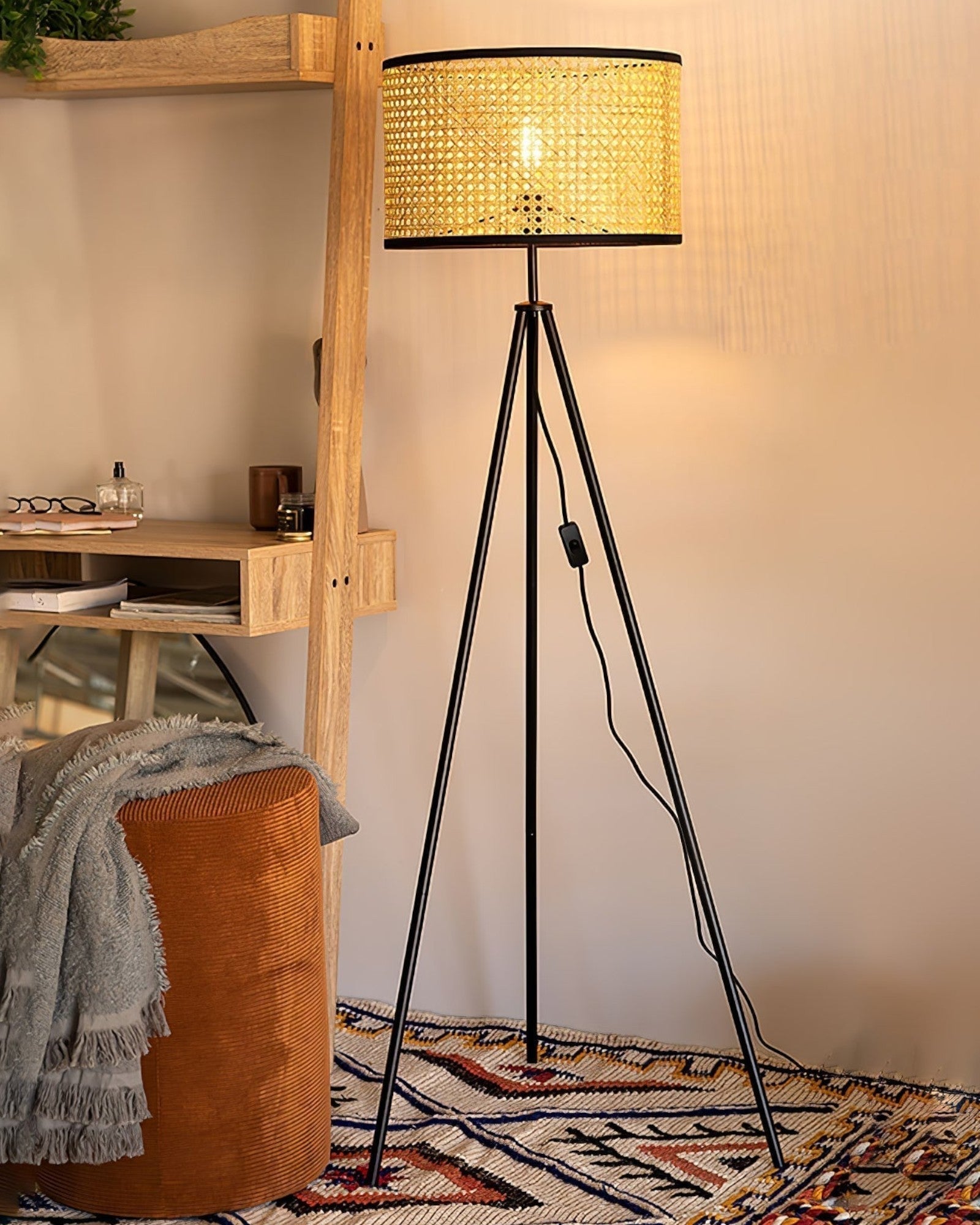 Rattan Stehlampe Dreibein, Moderne Stehleuchte Natur