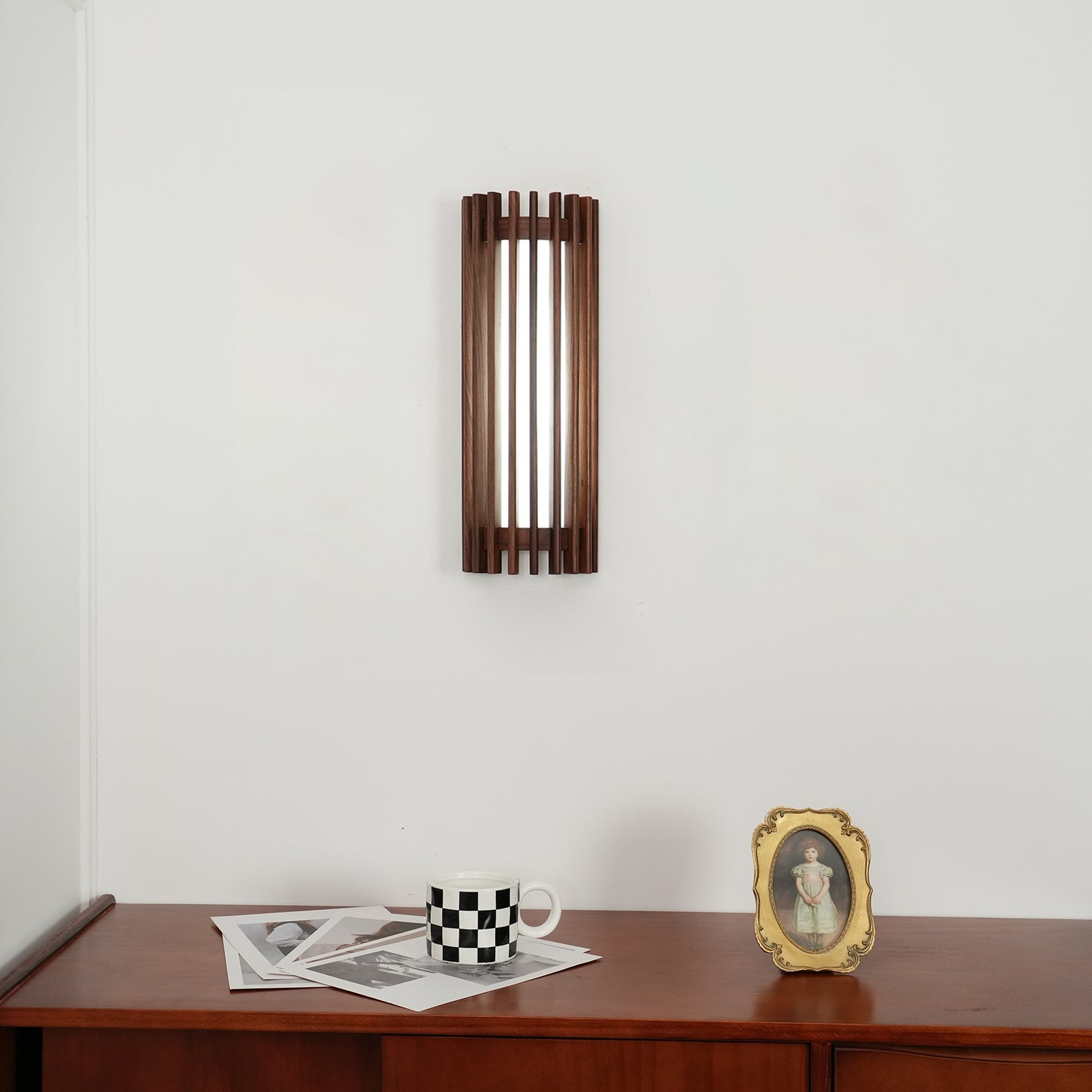 LED Wandleuchte Holz Walnuss Linear, Moderne Wandlampe 40 cm