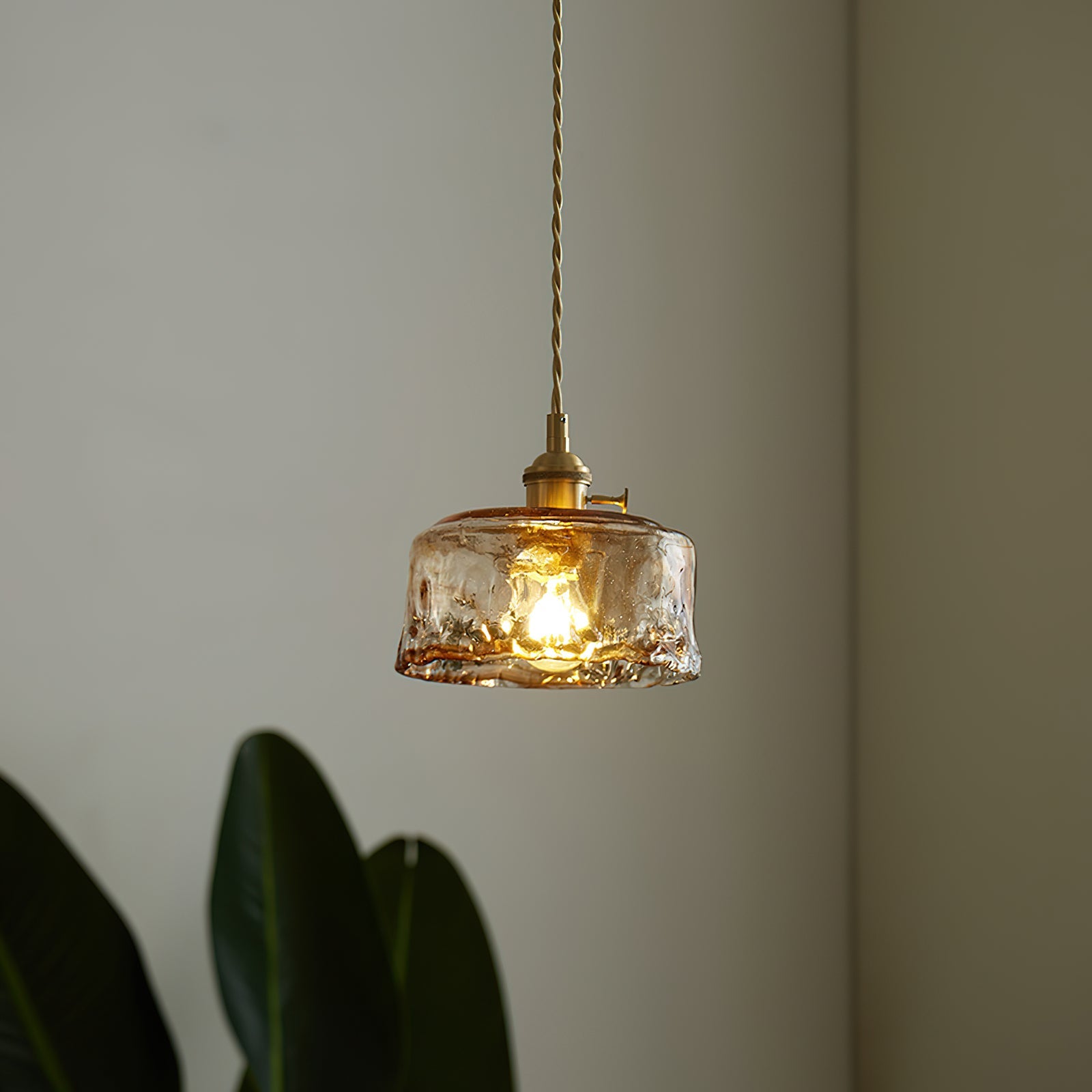 Retro Pendelleuchte Glas Messing, Amber Geriffelt, Vintage Design Dimmbar