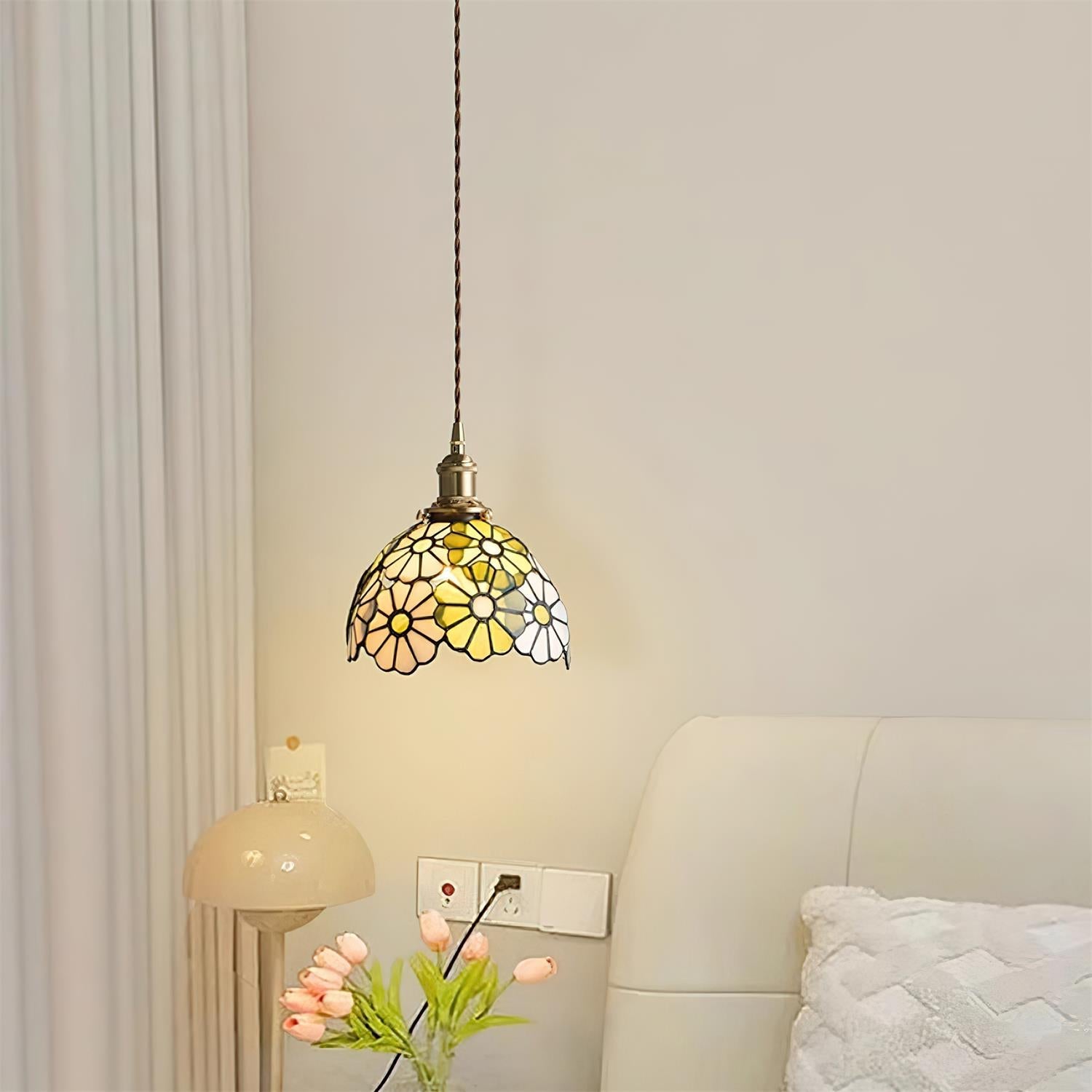Buntglas Pendelleuchte Blumenform, Handgefertigt aus Messing, Vintage Dimmbar