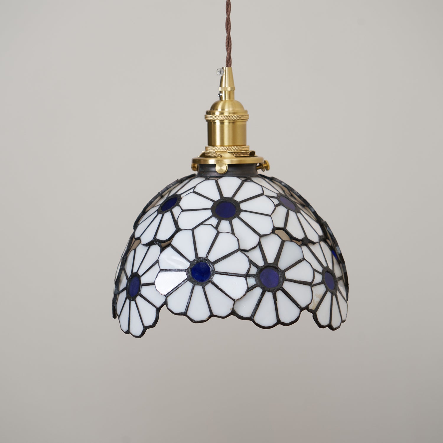 Buntglas Pendelleuchte Blumenform, Handgefertigt aus Messing, Vintage Dimmbar