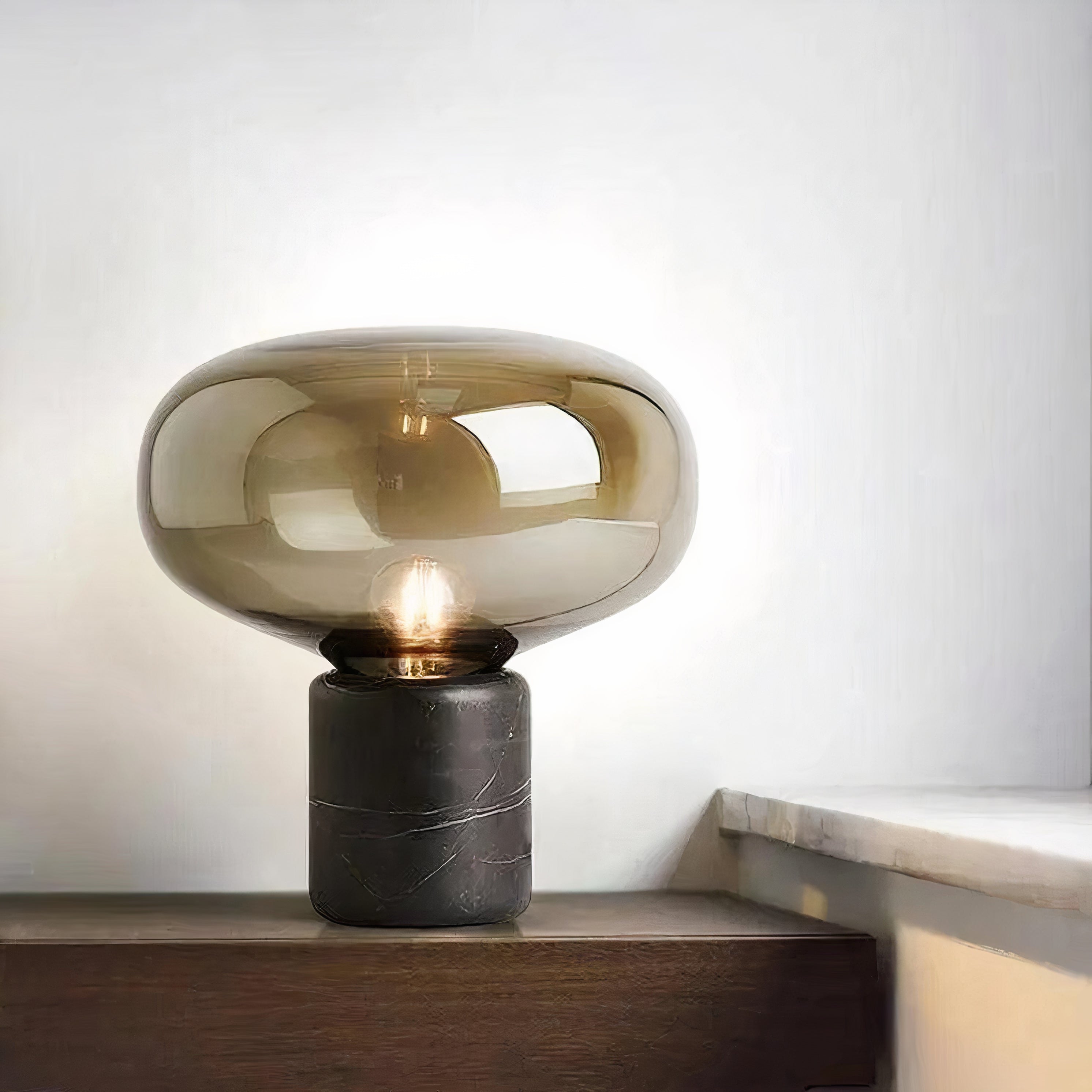 Tischlampe Amber Glas mit Marmor, Warmes Licht, E27