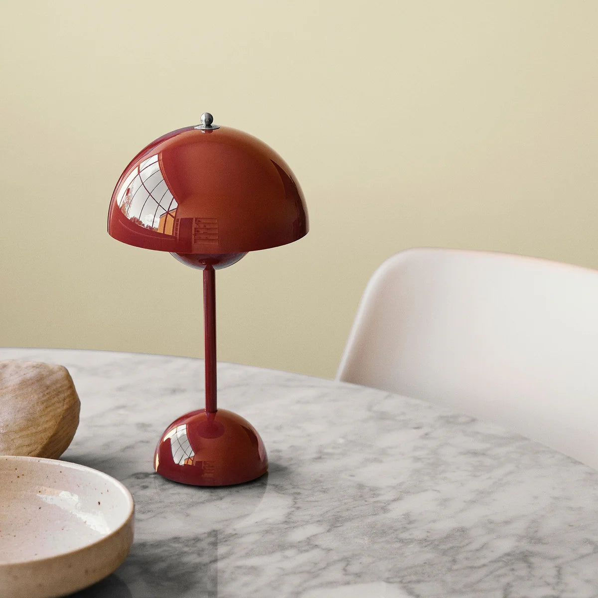 Skandinavische LED Tischlampe Metall – Dimmbar & Kabellos, Modernes Design