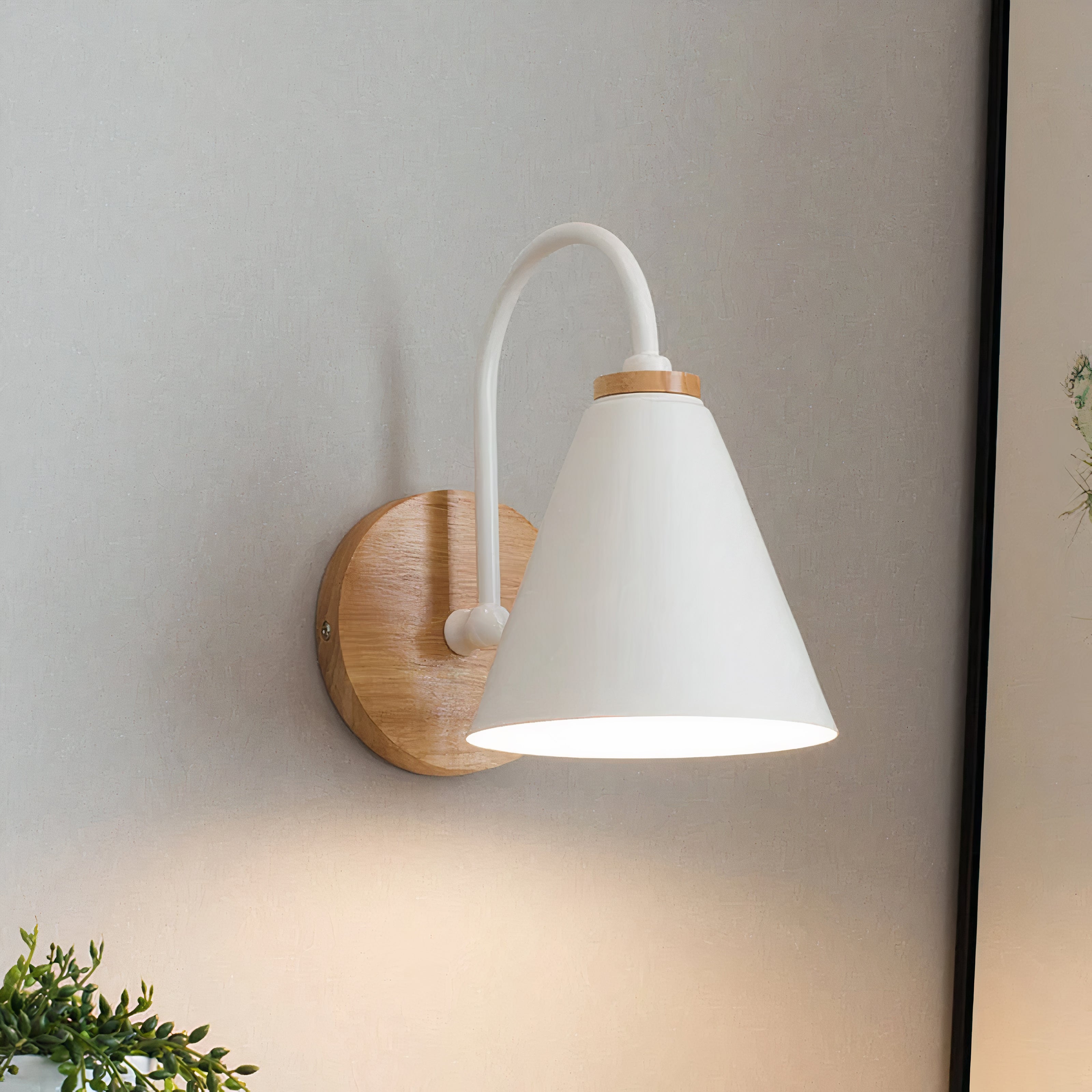 Moderne Wandlampe aus Metall, Nordisches minimalistisches Design