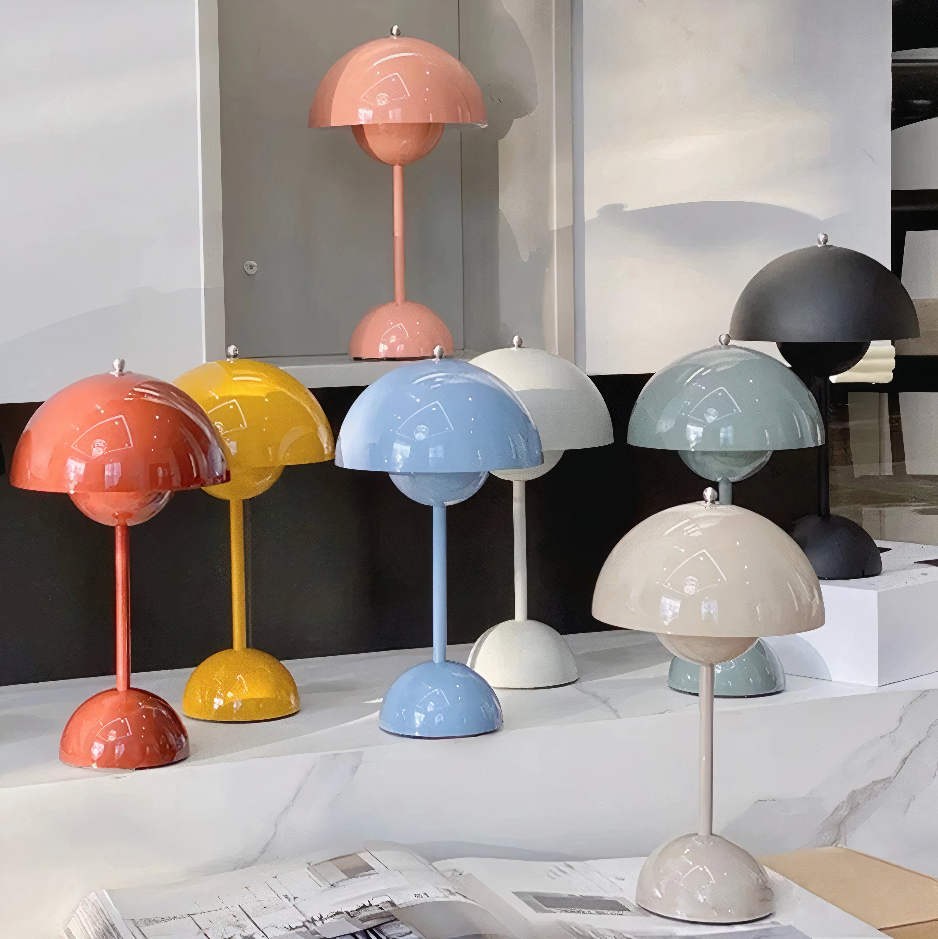 Skandinavische LED Tischlampe Metall – Dimmbar & Kabellos, Modernes Design