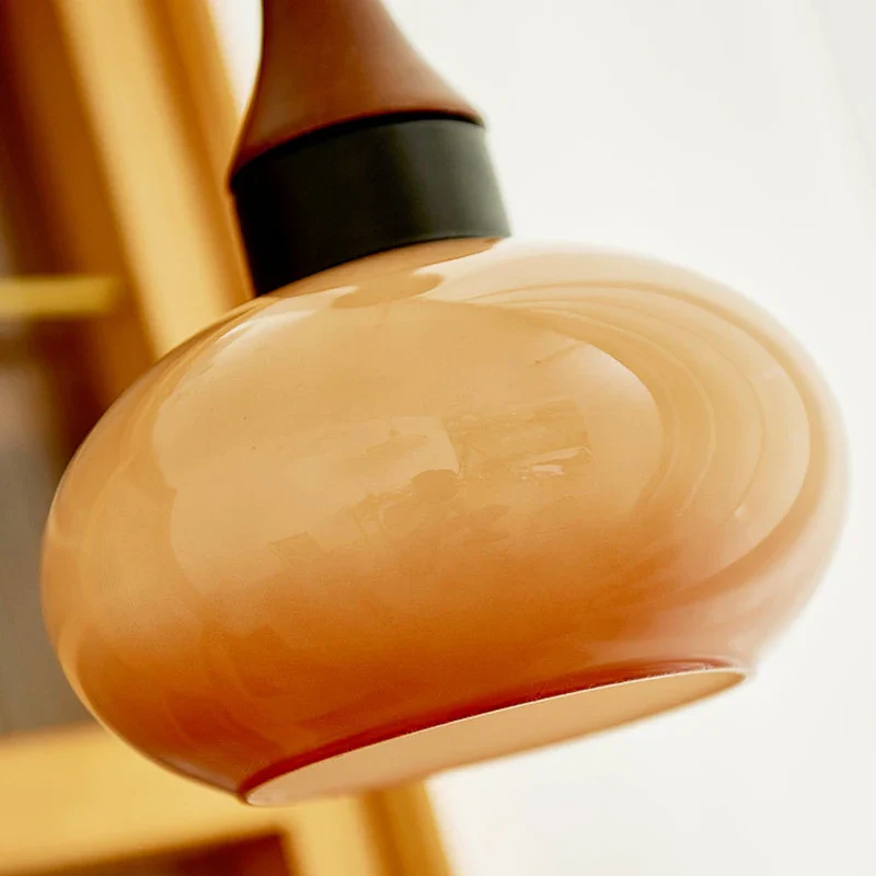 Retro-Pendelleuchte aus farbigem Glas und Holz