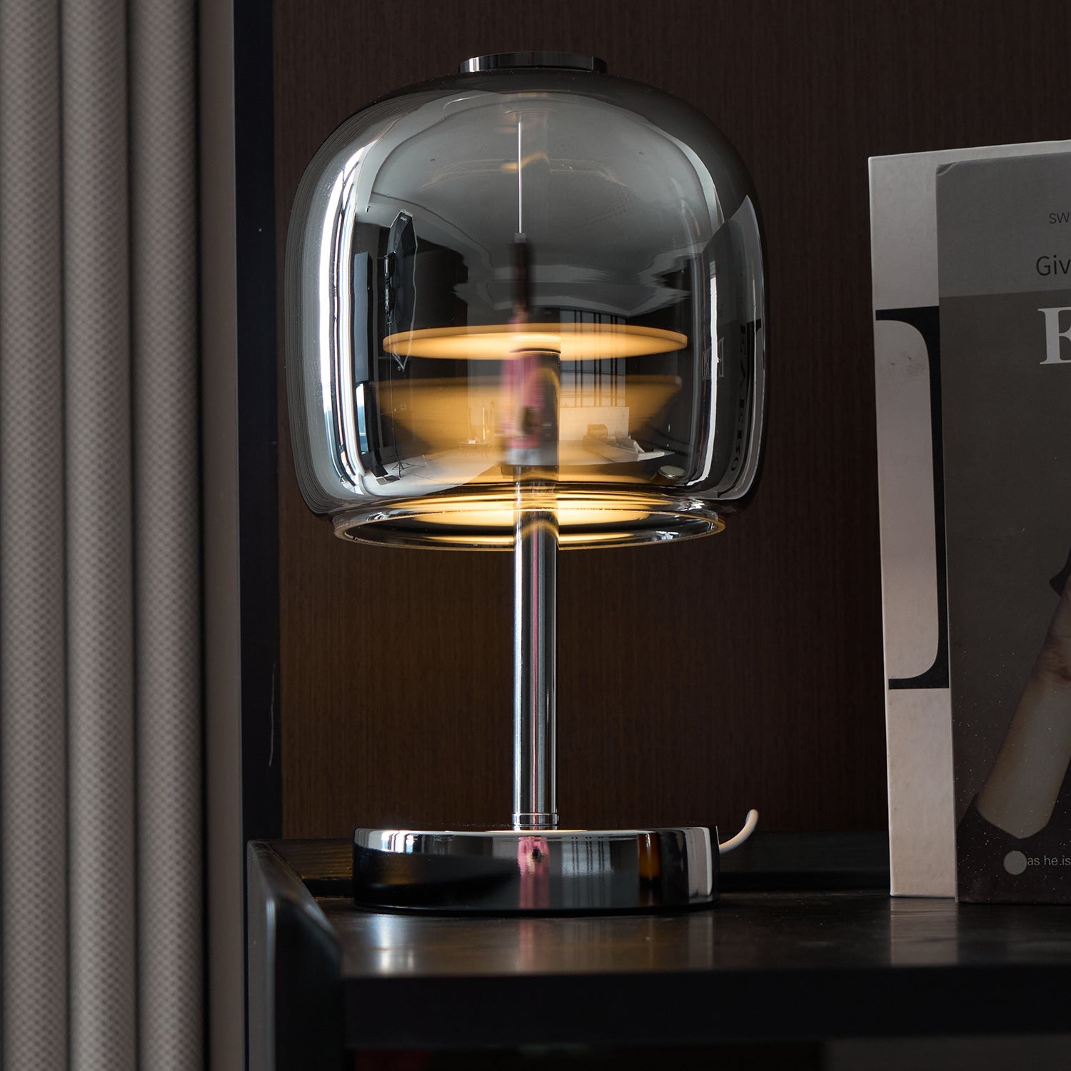 Tischlampe Glas Metall, Modernes Design LED Dreibeiner Farbwechsel mit USB Anschluss
