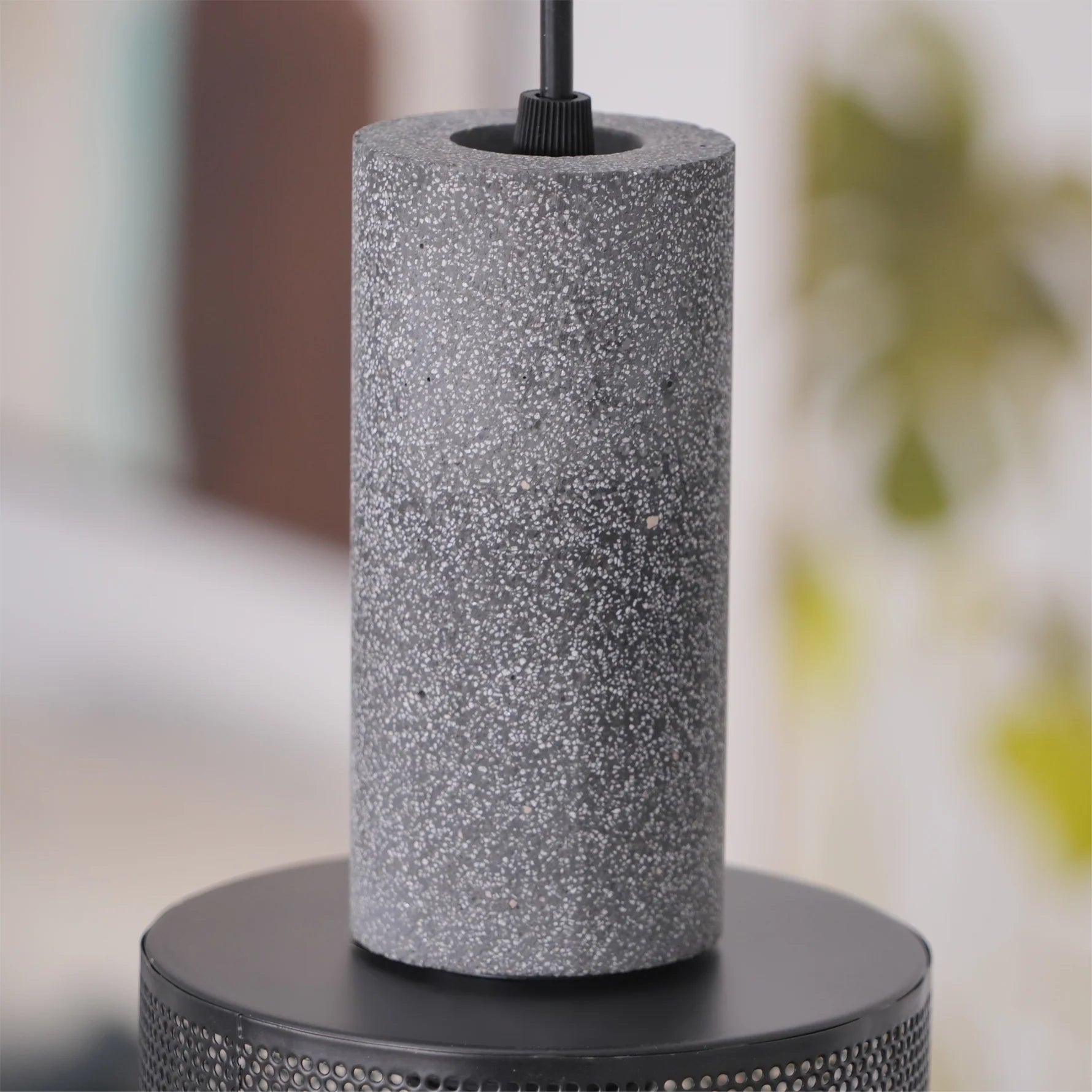 Hängelampe Beton Metall Schwarz, Industrielle Pendelleuchte Drahtkäfig