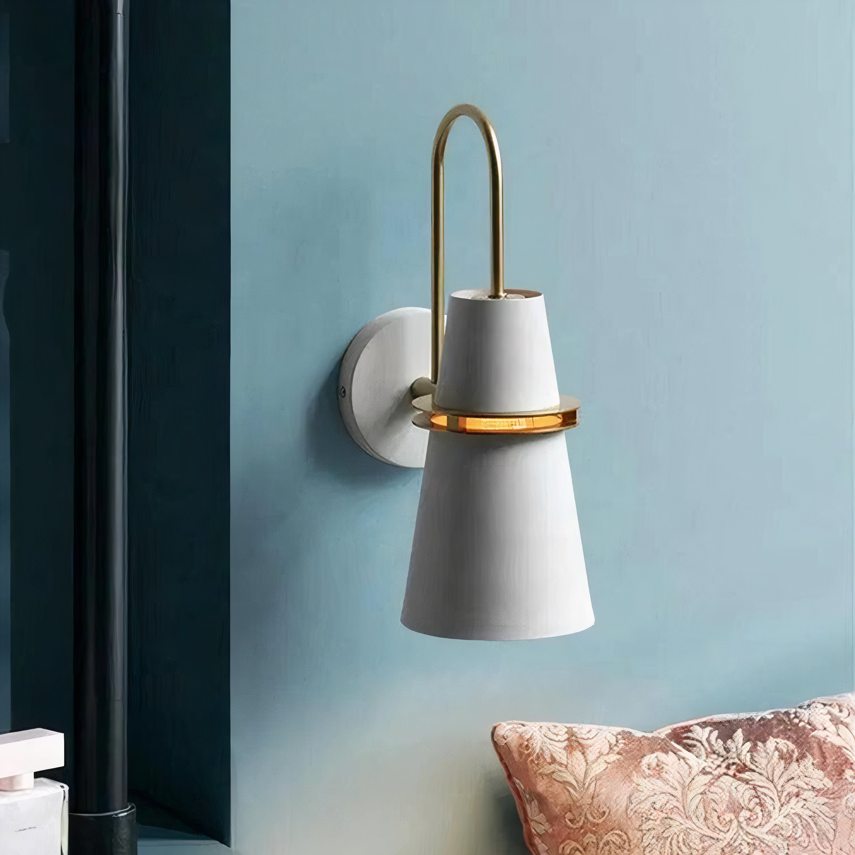 Moderne Wandlampe aus Metall, Skandinavisches Design, Schwarz / Weiß / Blau, E27