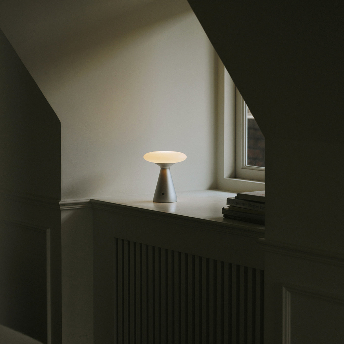 Tischlampe Modern, Minimalistisches Design Dimmbar Warmweiß