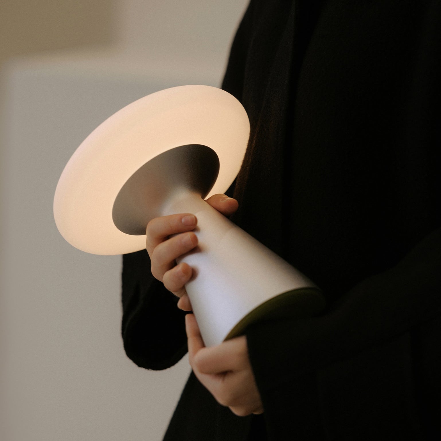 Tischlampe Modern, Minimalistisches Design Dimmbar Warmweiß
