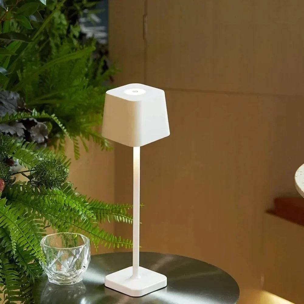 Kabellose LED Tischlampe quadratisch dimmbar, Tischleuchte Aluminium