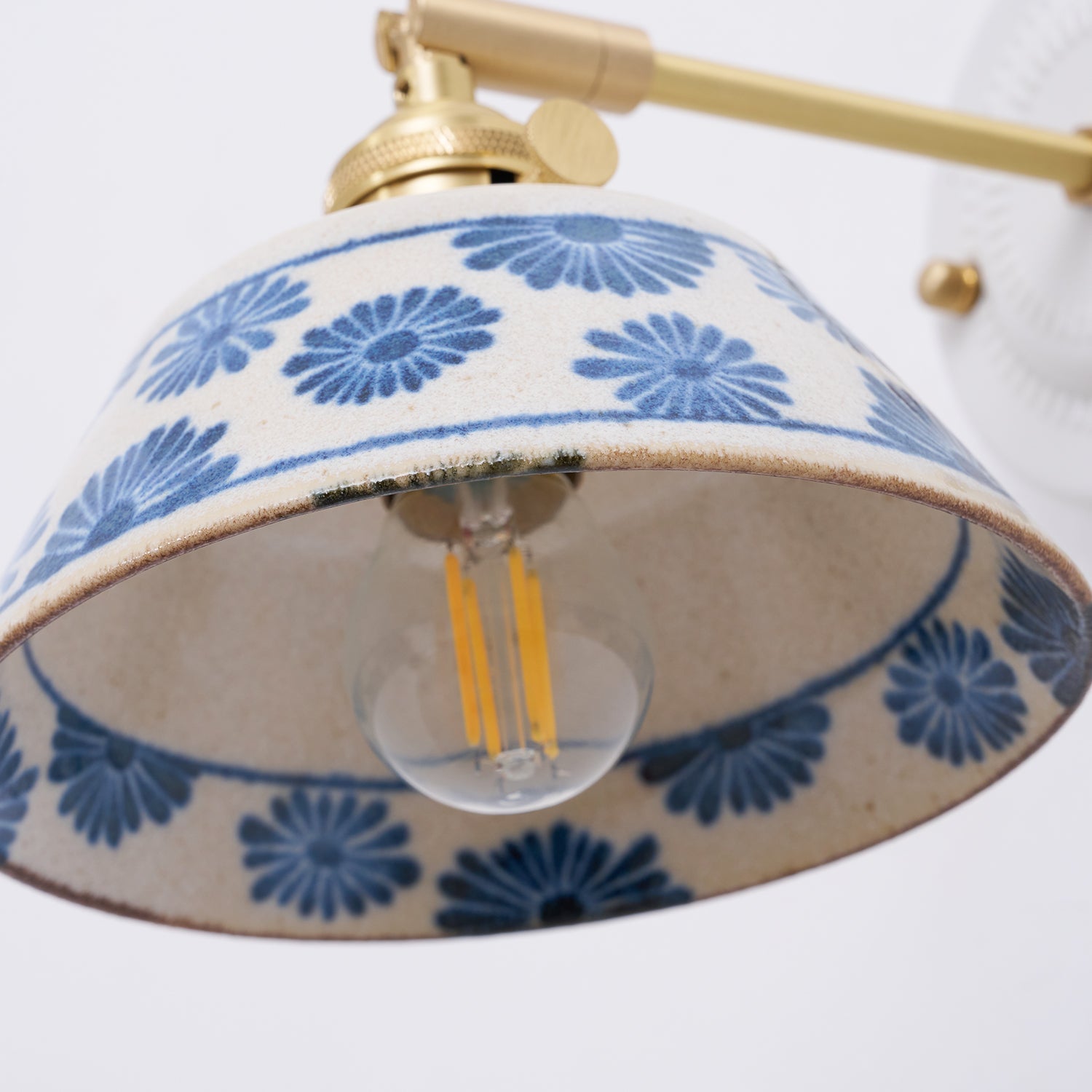 Wandleuchte Keramik Blumen Indigo, Design Wandlampe Messing E27