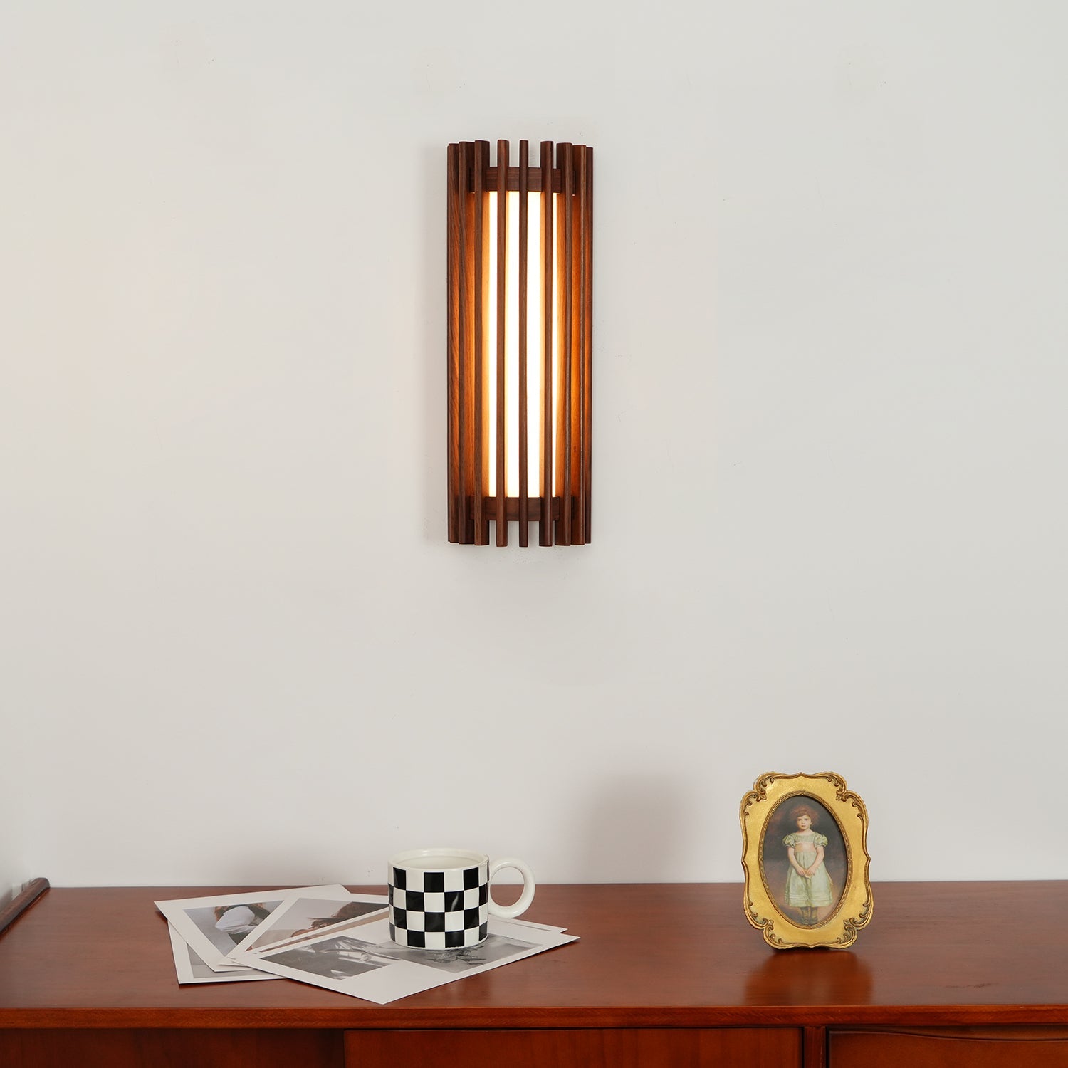 LED Wandleuchte Holz Walnuss Linear, Moderne Wandlampe 40 cm