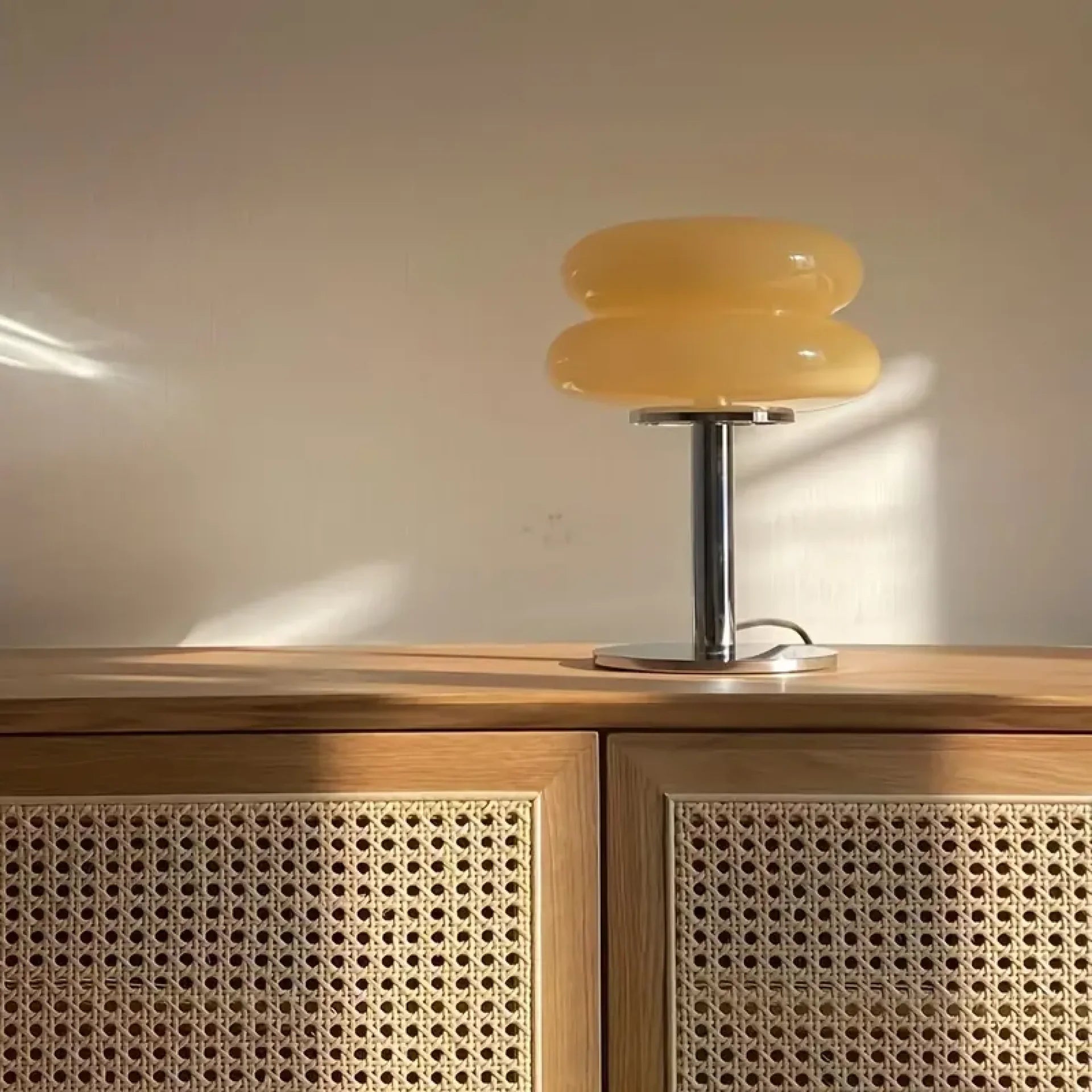 Retro Tischlampe Glas, Wolkenform, Modernes Design, G9
