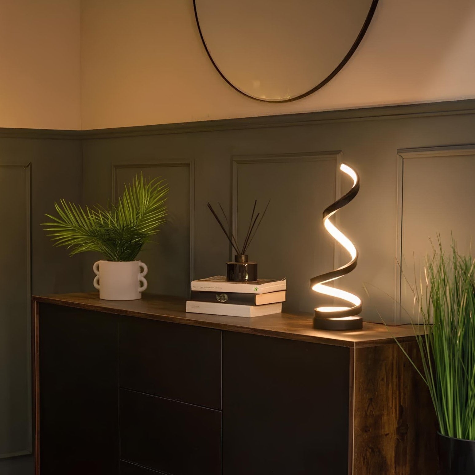 LED Tischlampe Spiral Design, Dimmbar, 3 Lichtfarben, USB oder Akku