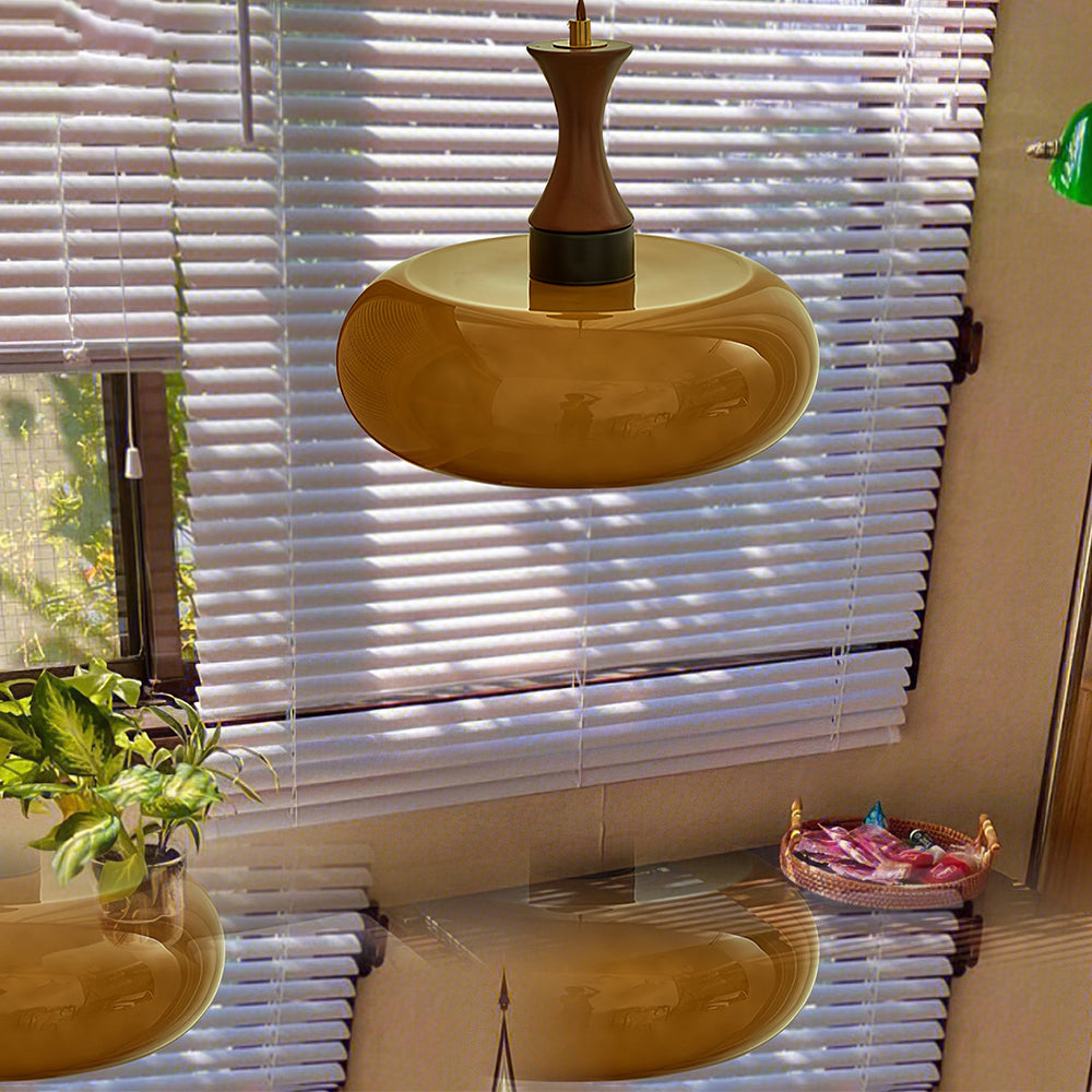 Retro-Pendelleuchte aus farbigem Glas und Holz